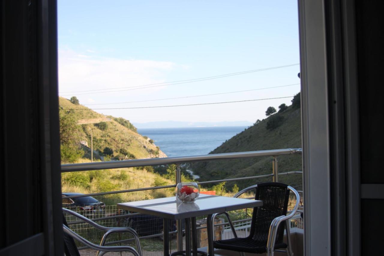 Orea Hotel Himare Exterior foto